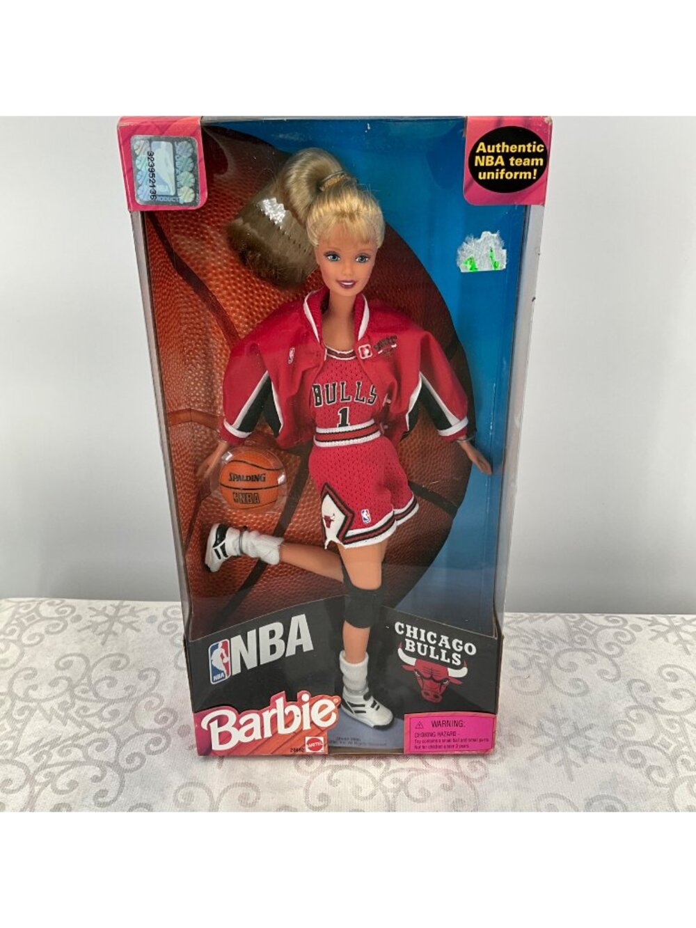 NBA Barbie Chicago Bulls Doll Authentic NBA Uniform 1999 Mattel #20692 New In Bo